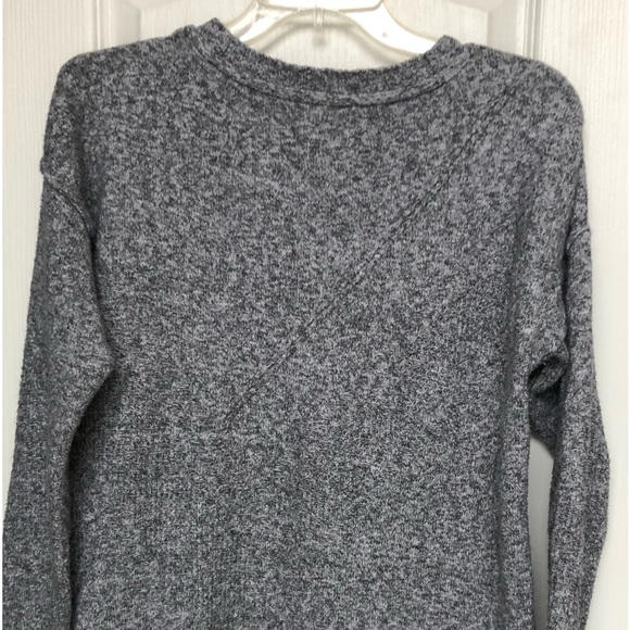 Calvin Klein Jeans Ladies Gray Sweater-Size Medium - Picture 2 of 4